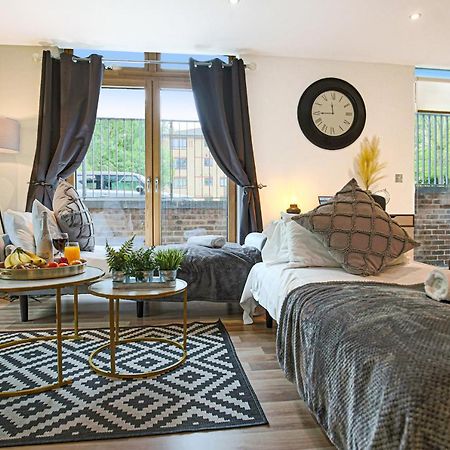 Campbell Park Apartment - City Centre - Free Parking, Balcony, Super-Fast Wifi And Smart Tv With Netflix By Yoko Property Milton Keynes Kültér fotó