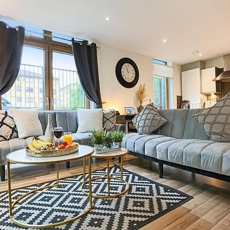 Campbell Park Apartment - City Centre - Free Parking, Balcony, Super-Fast Wifi And Smart Tv With Netflix By Yoko Property Milton Keynes Kültér fotó
