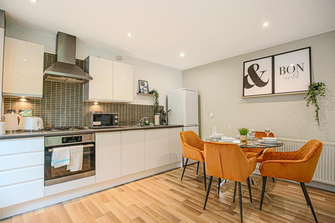 Campbell Park Apartment - City Centre - Free Parking, Balcony, Super-Fast Wifi And Smart Tv With Netflix By Yoko Property Milton Keynes Kültér fotó