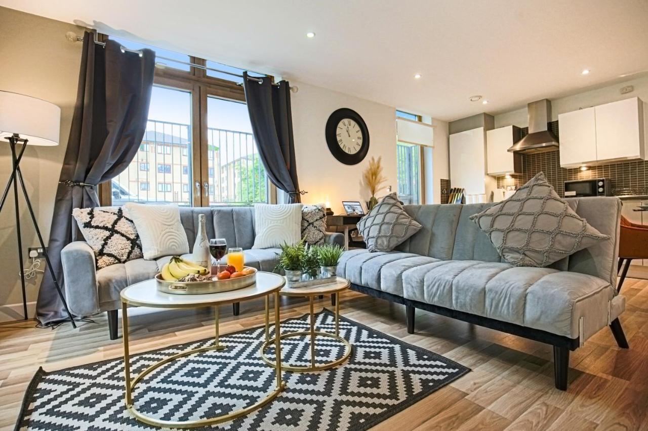 Campbell Park Apartment - City Centre - Free Parking, Balcony, Super-Fast Wifi And Smart Tv With Netflix By Yoko Property Milton Keynes Kültér fotó