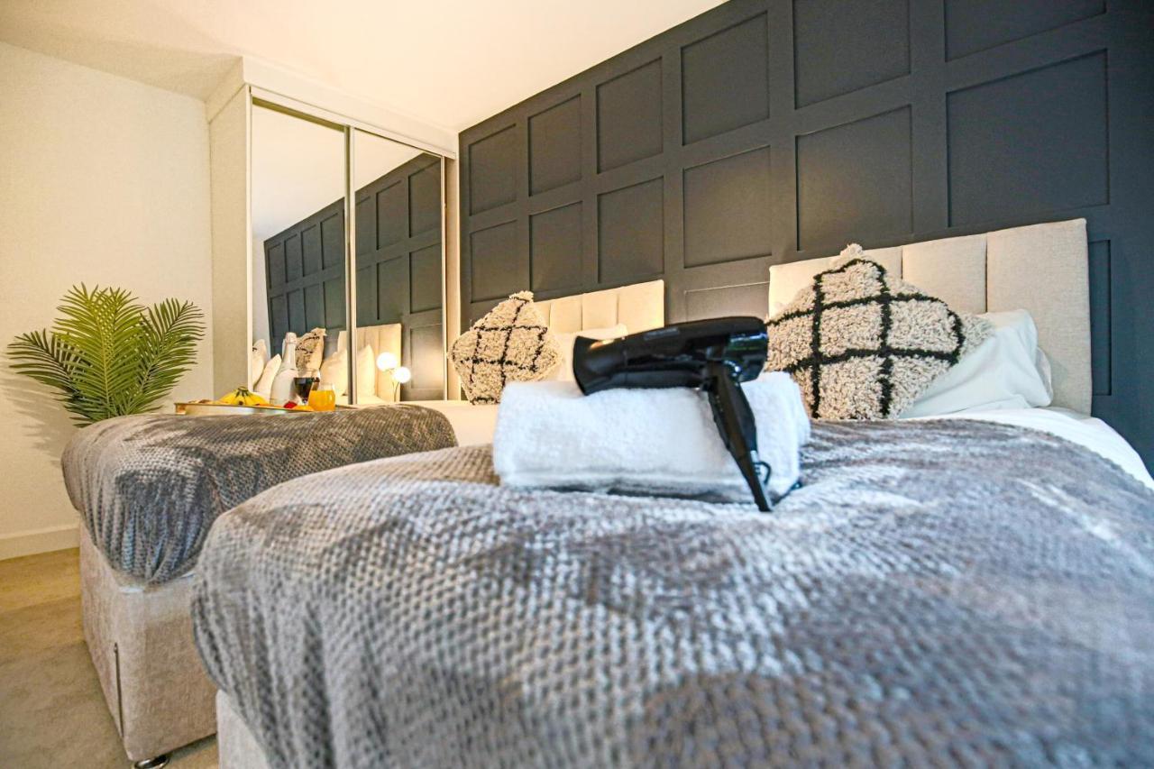Campbell Park Apartment - City Centre - Free Parking, Balcony, Super-Fast Wifi And Smart Tv With Netflix By Yoko Property Milton Keynes Kültér fotó